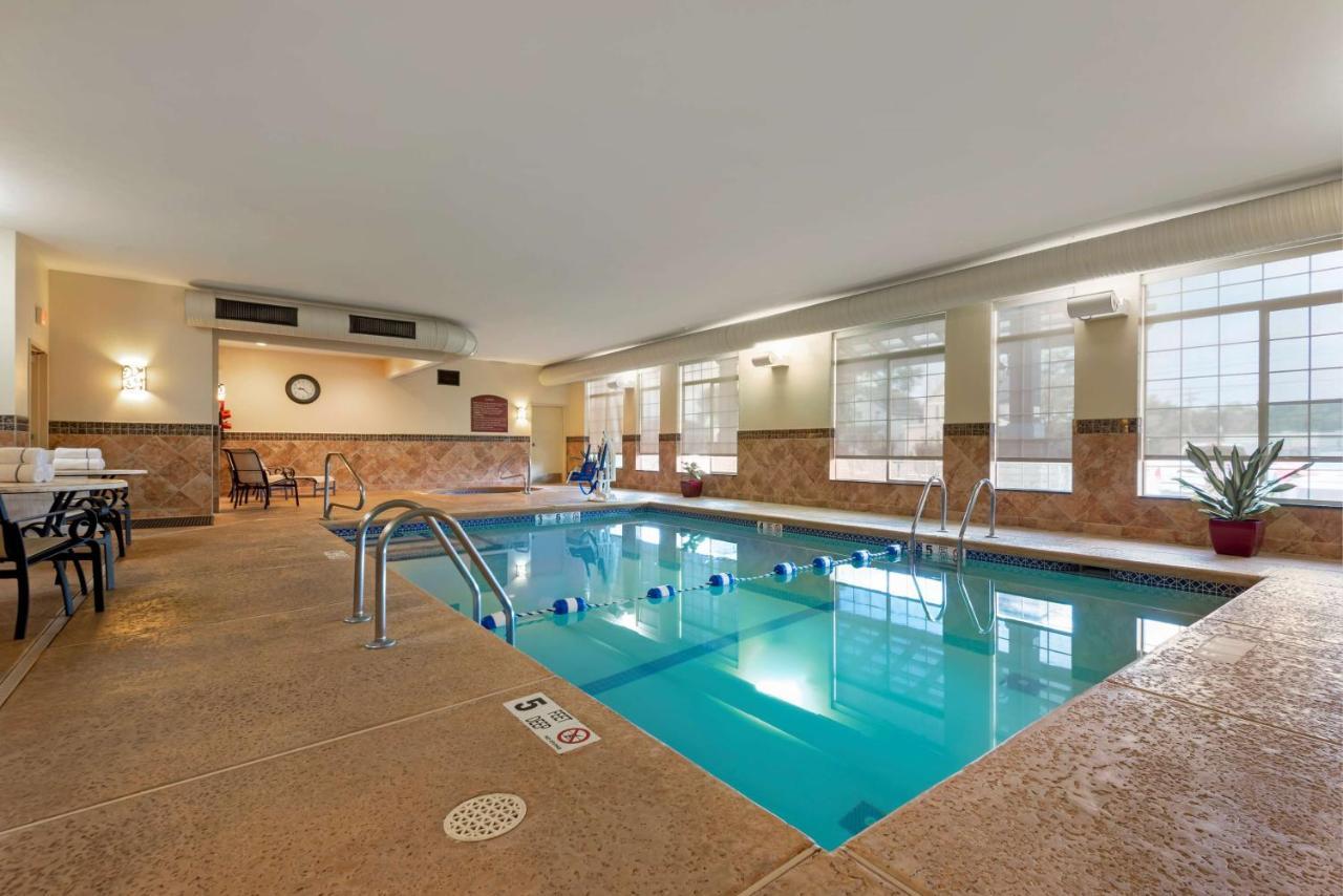 Best Western Plus Vineyard Inn And Suites Penn Yan Exterior photo