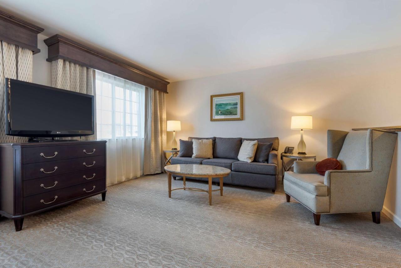 Best Western Plus Vineyard Inn And Suites Penn Yan Exterior photo