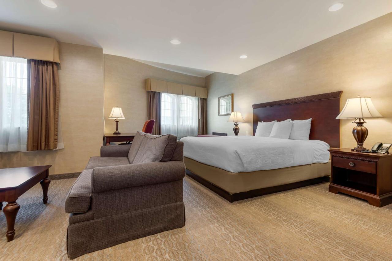 Best Western Plus Vineyard Inn And Suites Penn Yan Exterior photo