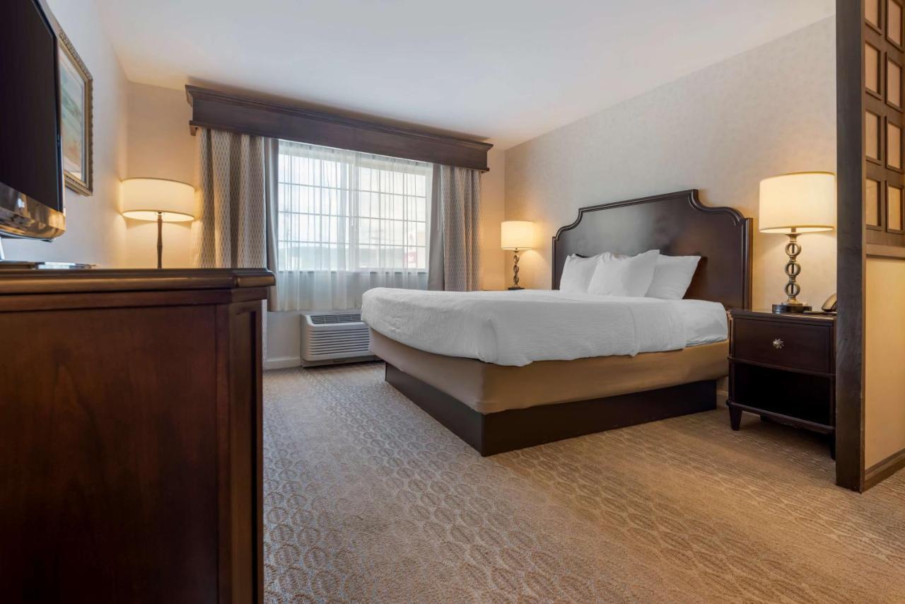 Best Western Plus Vineyard Inn And Suites Penn Yan Exterior photo
