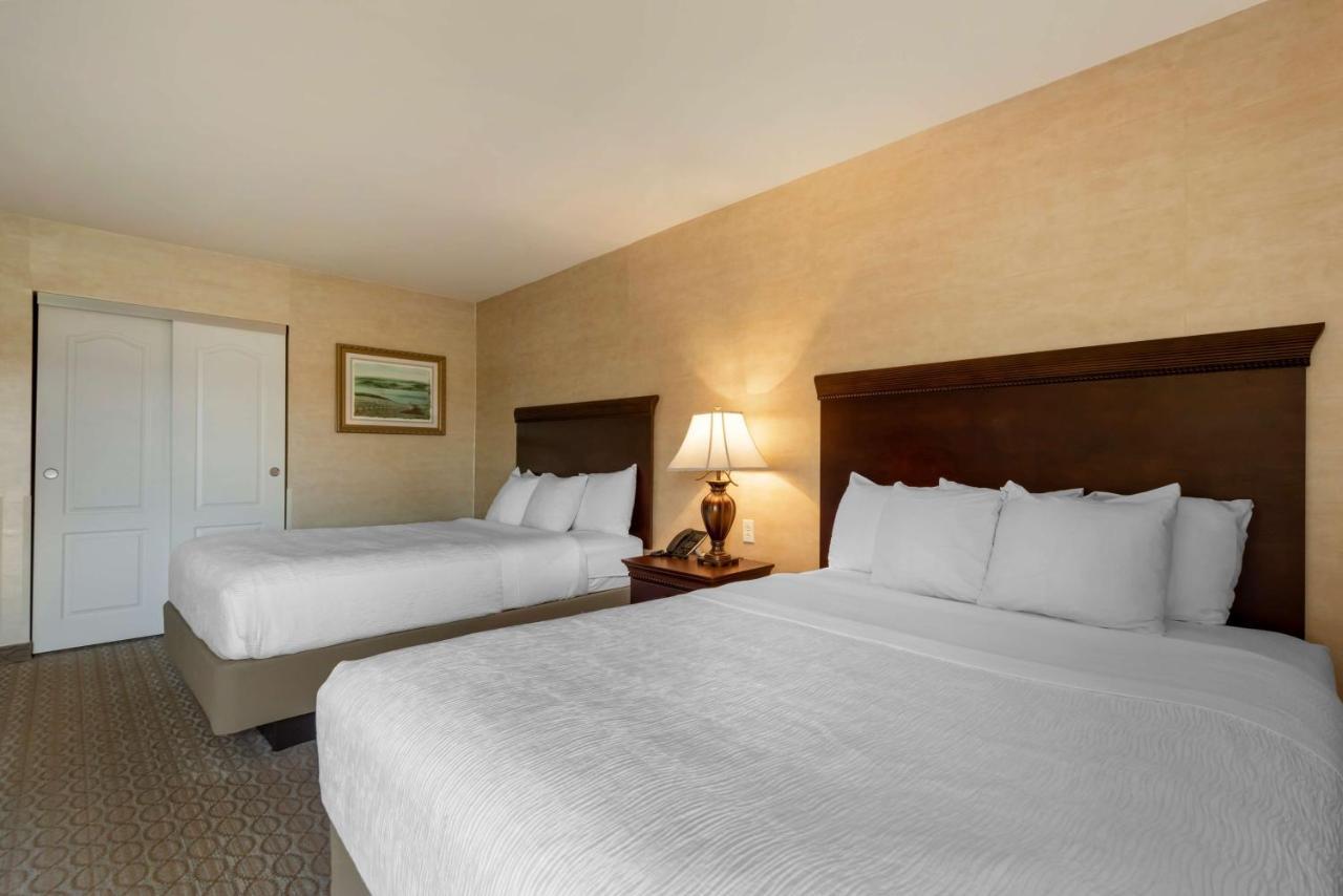 Best Western Plus Vineyard Inn And Suites Penn Yan Exterior photo