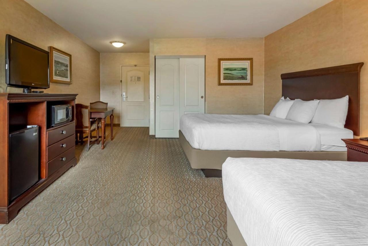 Best Western Plus Vineyard Inn And Suites Penn Yan Exterior photo